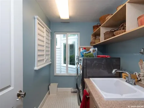 1810 NW 17th Lane Gainesville FL 32605