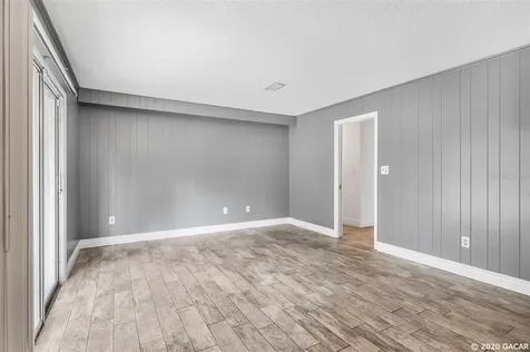 2250 NW 20th Court Gainesville FL 32605