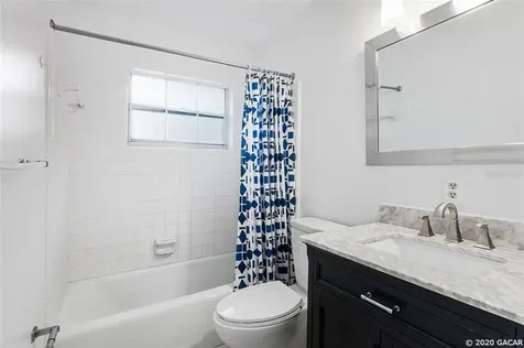 2250 NW 20th Court Gainesville FL 32605