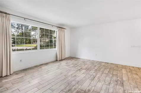 2250 NW 20th Court Gainesville FL 32605