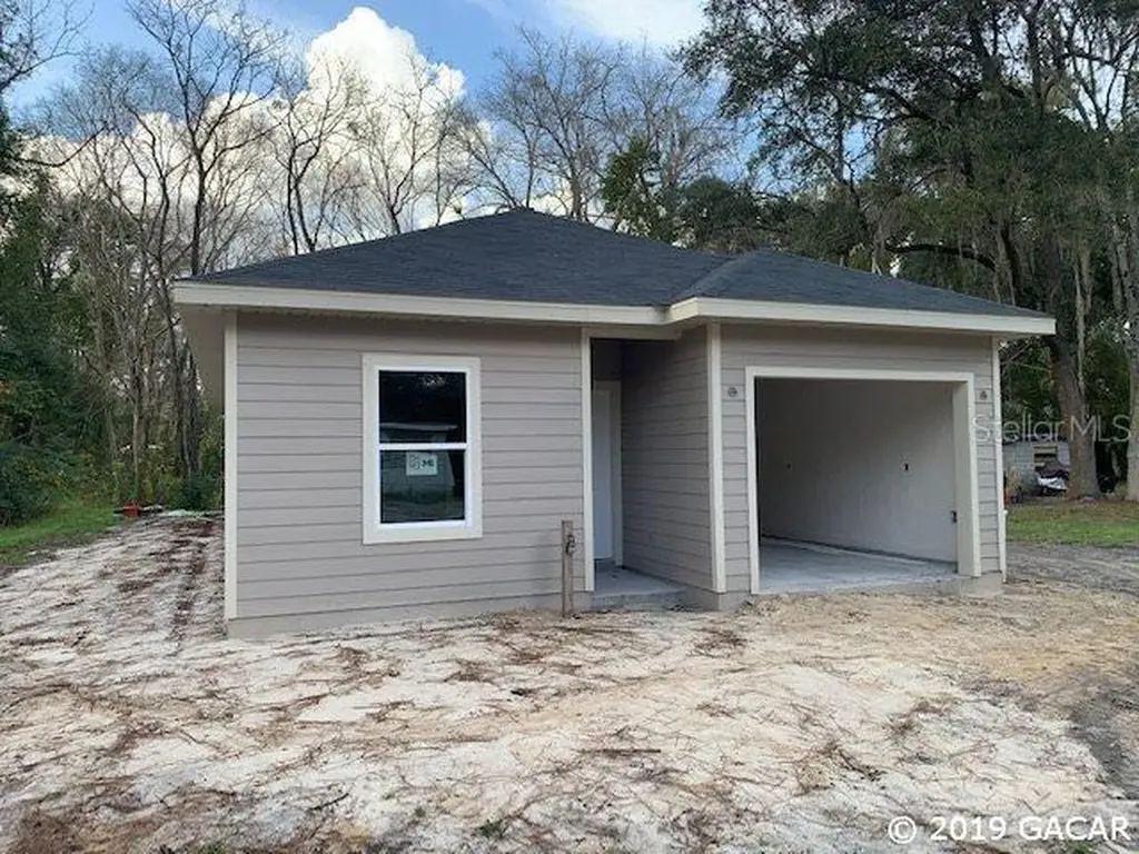 18684 NW 242nd Street High Springs FL 32643