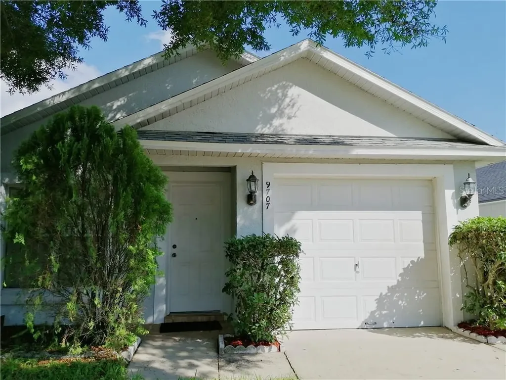9707 Hollyhill Drive Orlando FL 32824