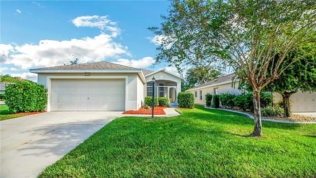 27201 Blue Willow Court Leesburg FL 34748