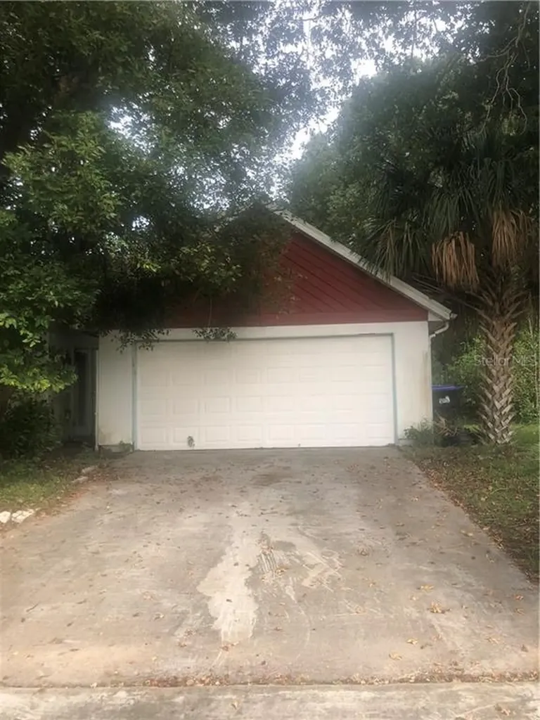 221 Murcott Court Orlando FL 32835