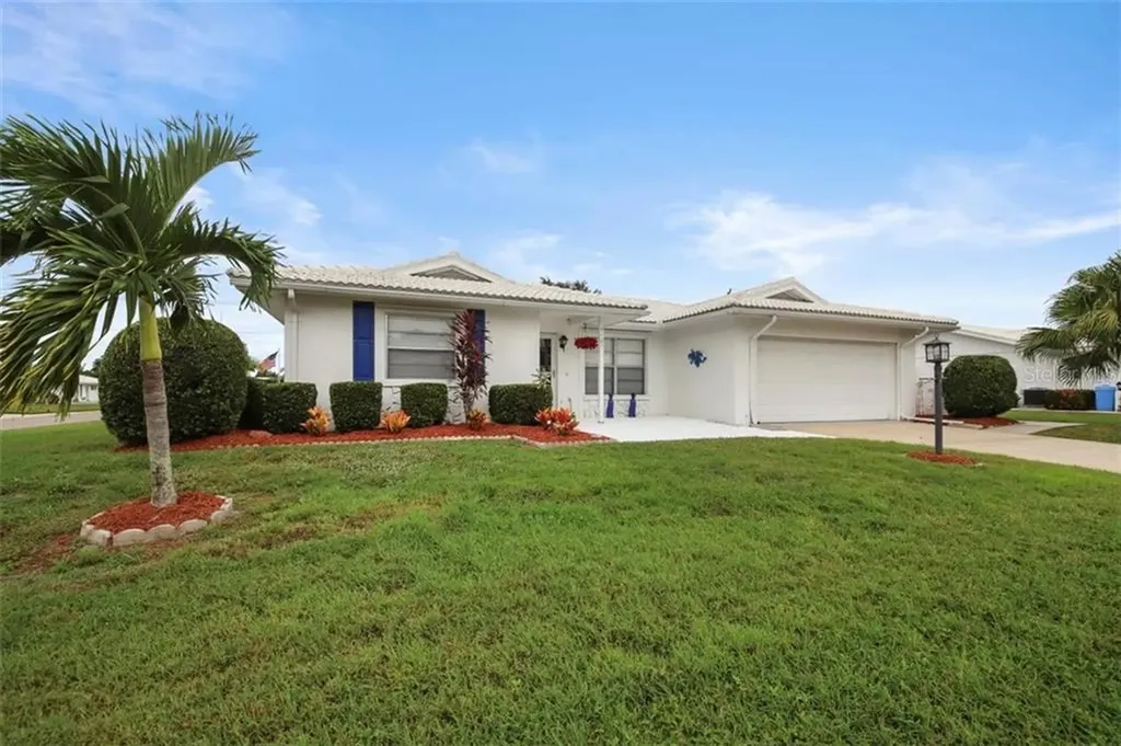 4105 Lakewood Avenue Bradenton FL 34208