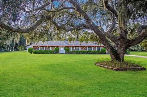 34109 Pershing Avenue Leesburg FL 34788