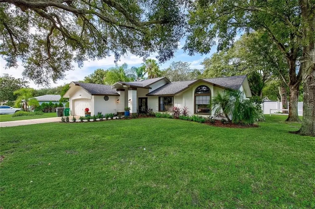 2412 Country Trails Drive Safety Harbor FL 34695