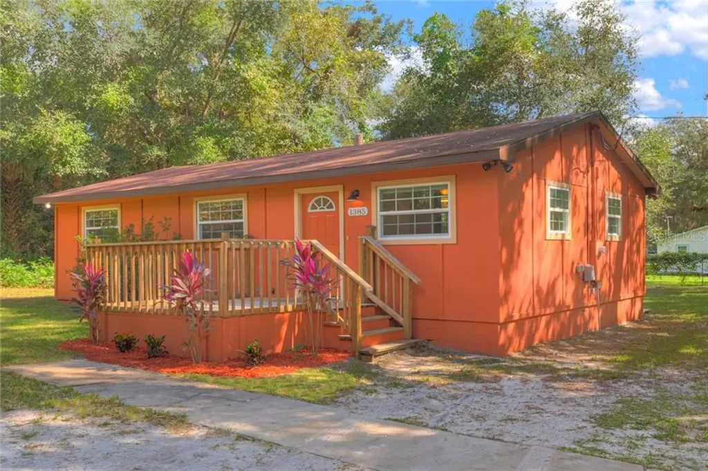 1385 Julia Avenue Deland FL 32720