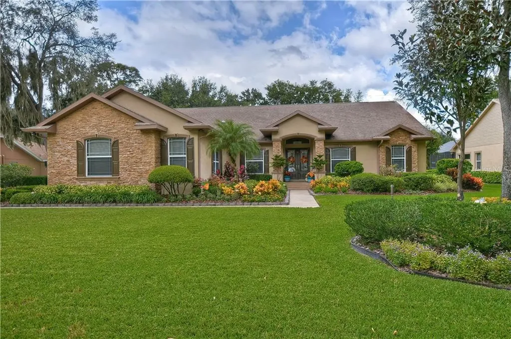 17904 Burnt Oak Lane Lithia FL 33547
