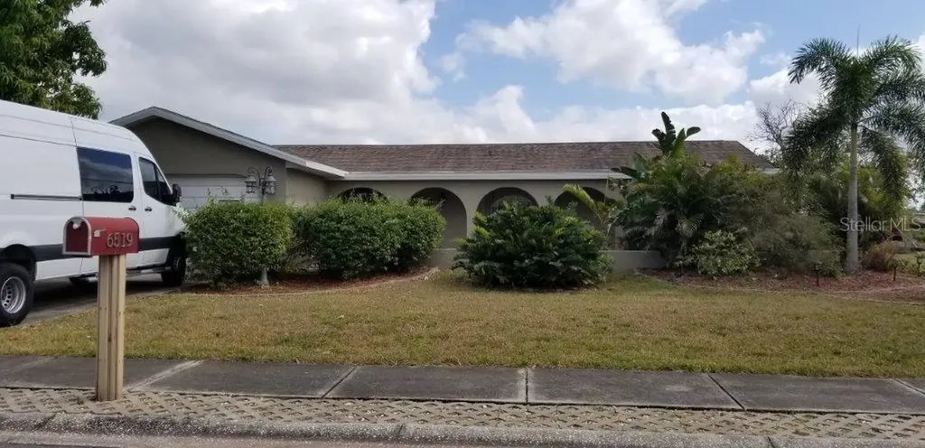 6519 Santiago Court Apollo Beach FL 33572