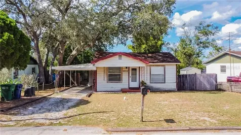 10712 N Connechusett Road Tampa FL 33617