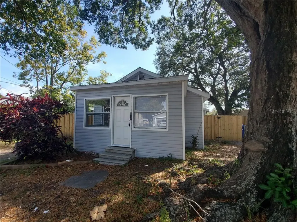611 25th Avenue W Bradenton FL 34205