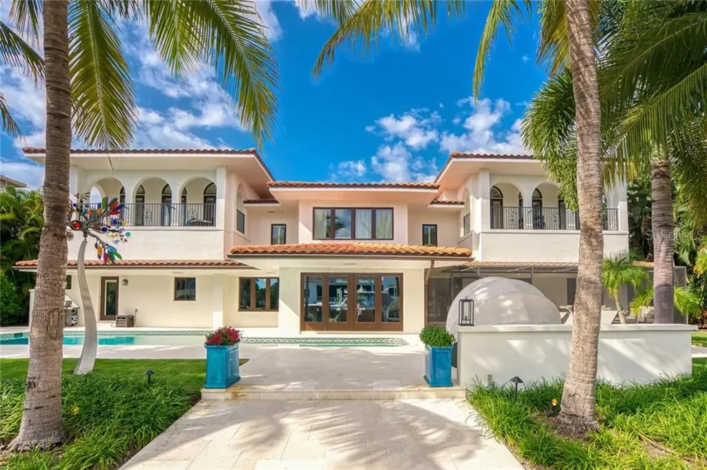110 N Warbler Lane Sarasota FL 34236