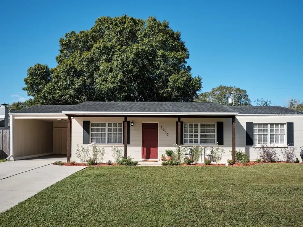 3930 Chaucer Lane Sarasota FL 34241