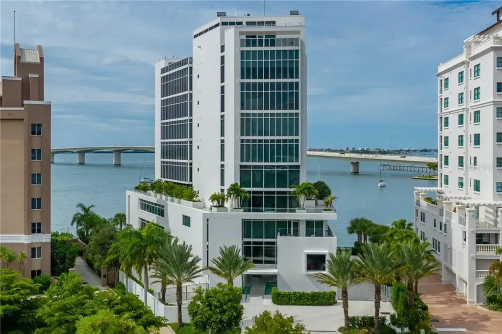 280 Golden Gate Point Sarasota FL 34236