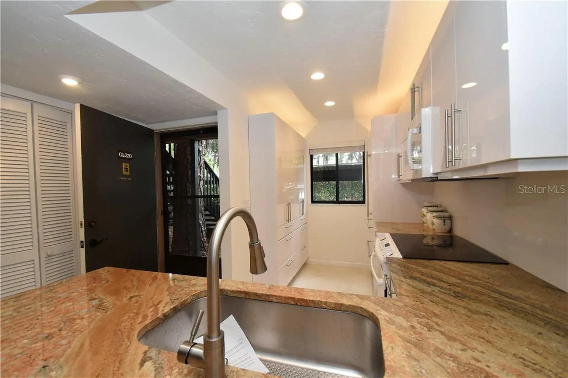 1716 Glenhouse Drive Sarasota FL 34231