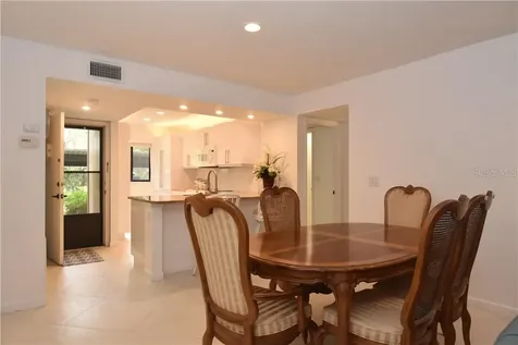 1716 Glenhouse Drive Sarasota FL 34231