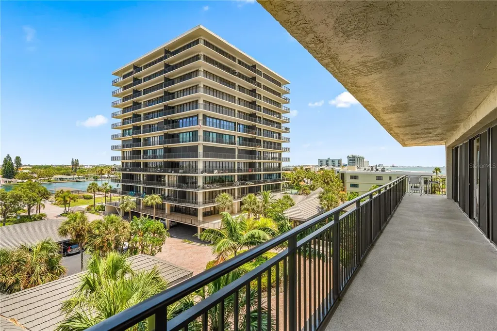 7650 Bayshore Drive Treasure Island FL 33706