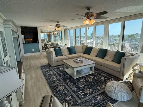 7650 Bayshore Drive Treasure Island FL 33706