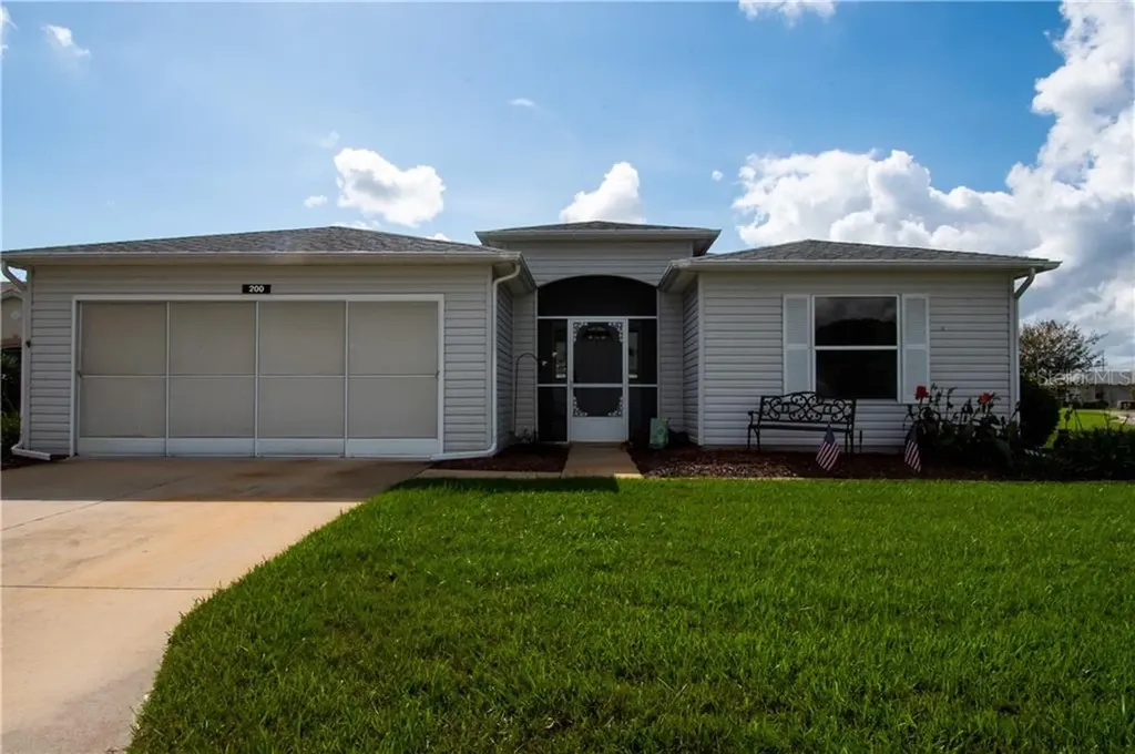 200 Bentwood Drive Leesburg FL 34748