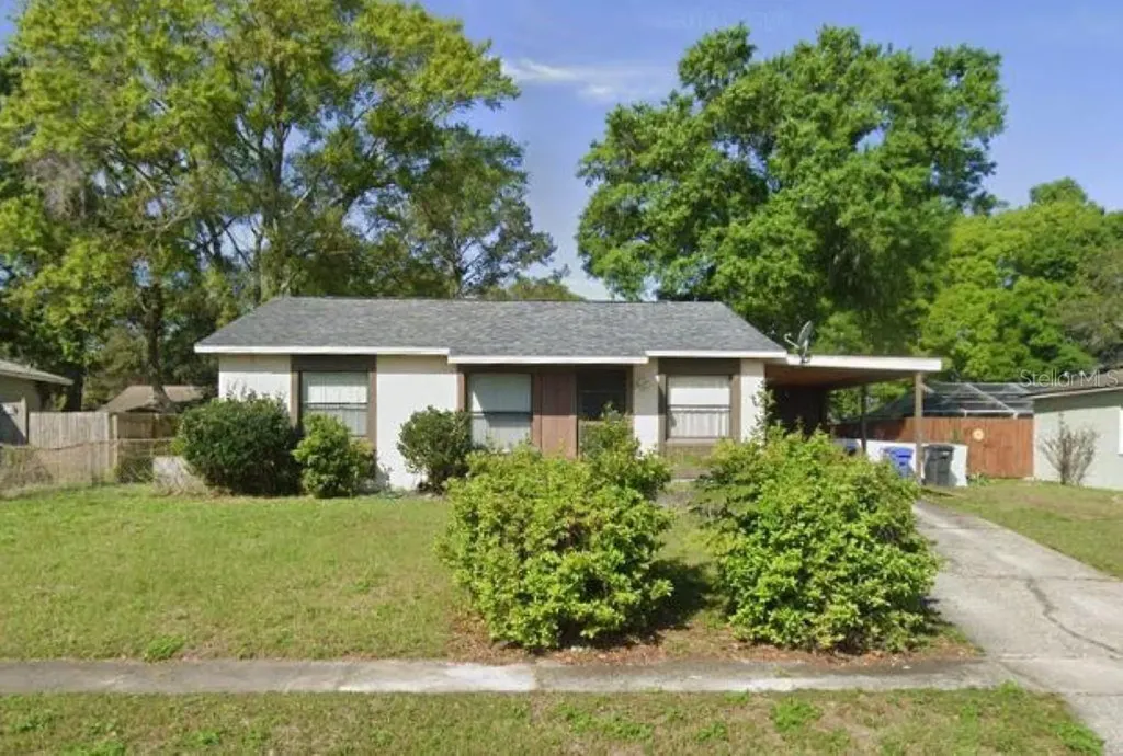 1005 Tiburon Drive Seffner FL 33584