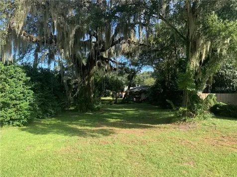 1112 W Line Street Leesburg FL 34748