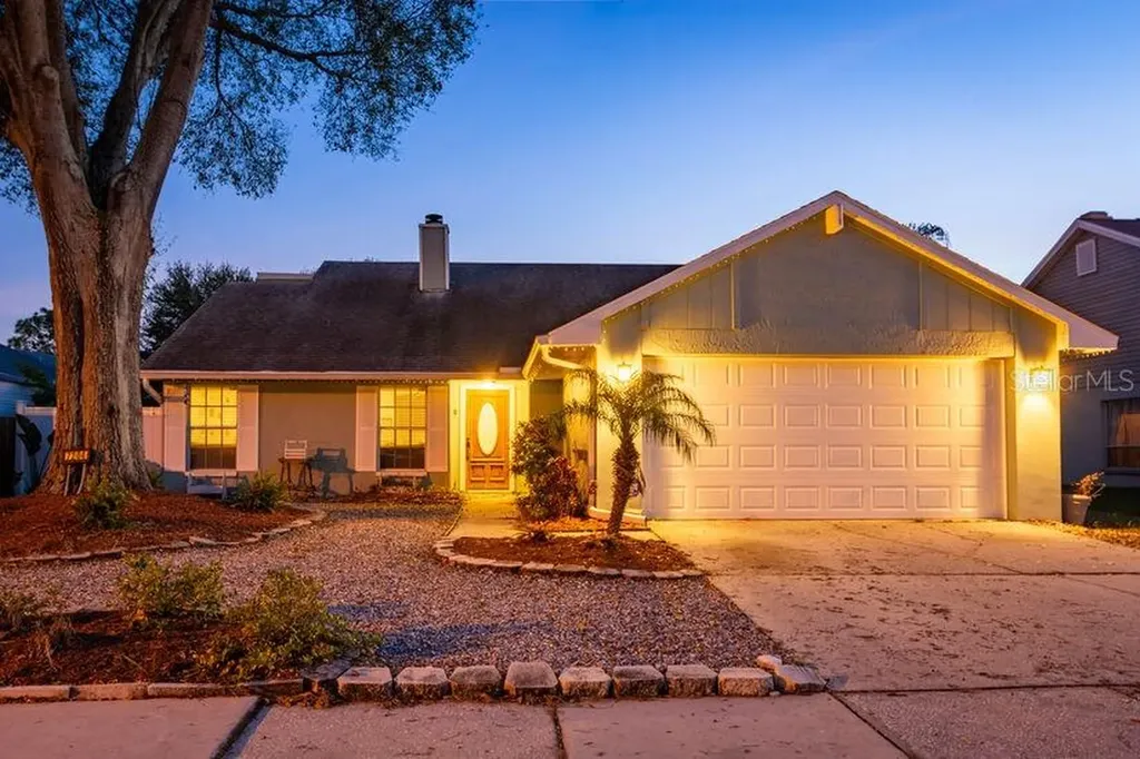 7204 Hollowell Drive Tampa FL 33634