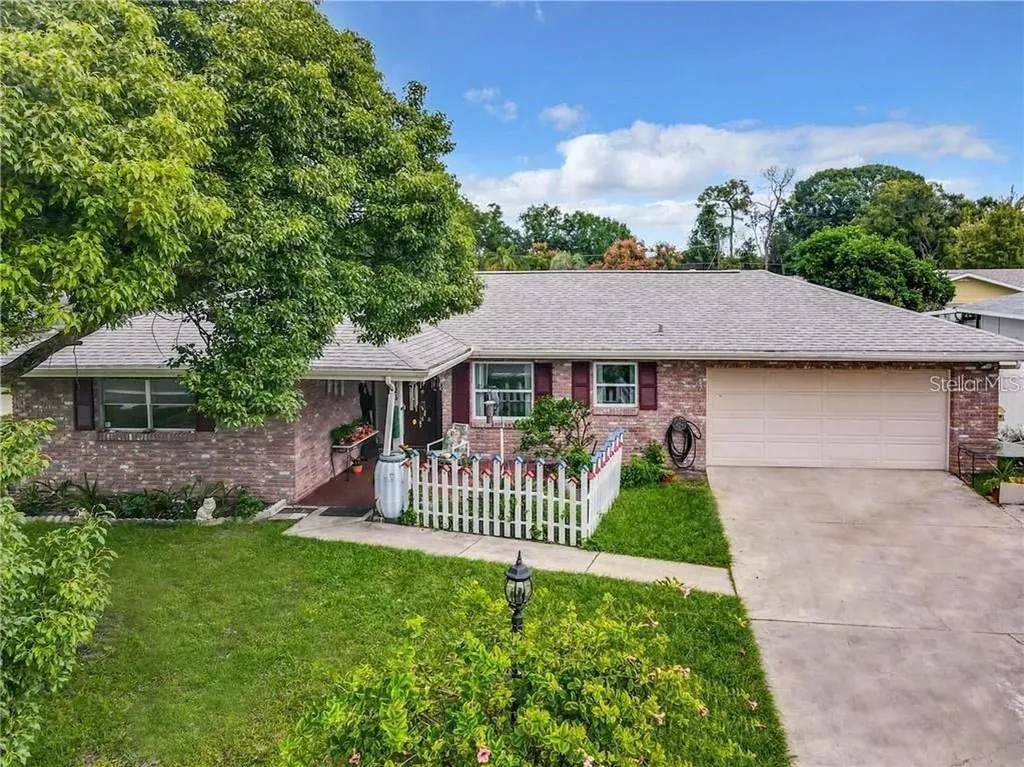 226 Chaucer Lane Winter Haven FL 33884