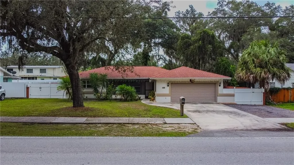 512 Kingsway Road Brandon FL 33510