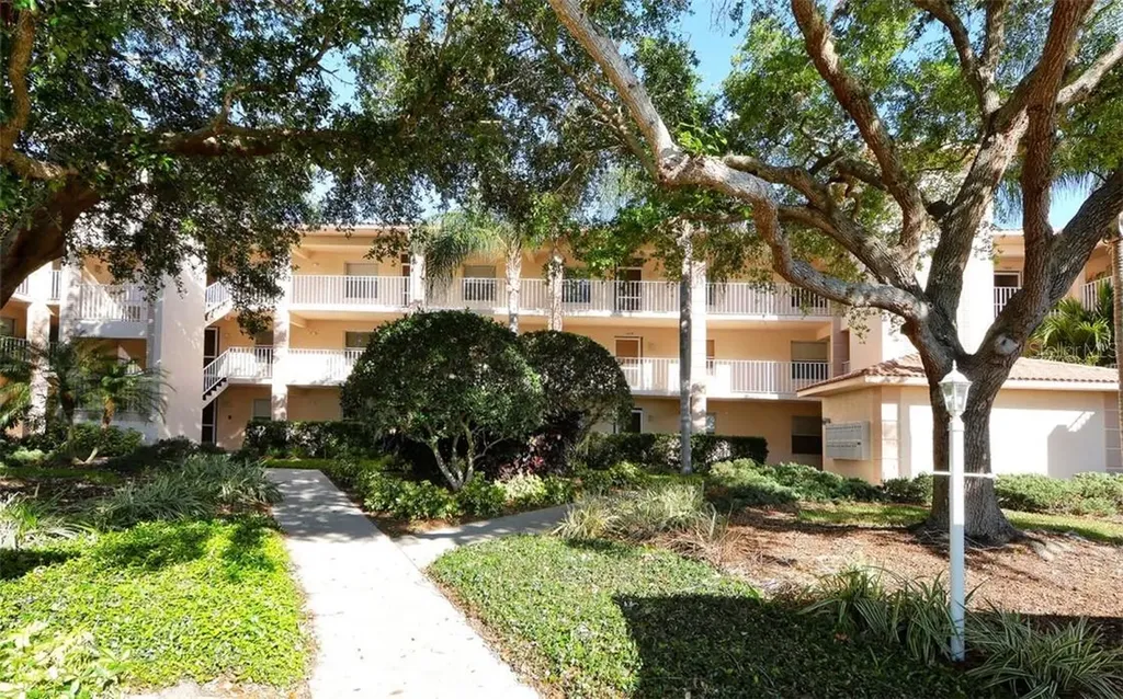 9300 Clubside Circle Sarasota FL 34238