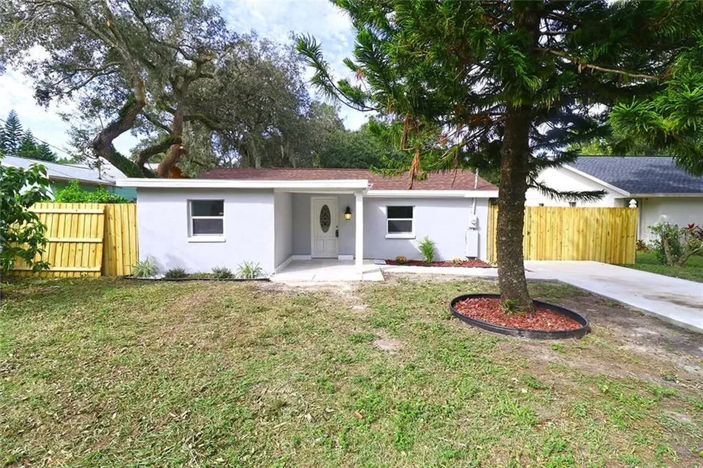 9410 N Connechusett Road Tampa FL 33617
