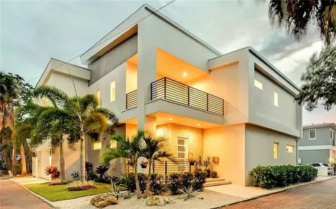 1816 Hawkins Court Sarasota FL 34236