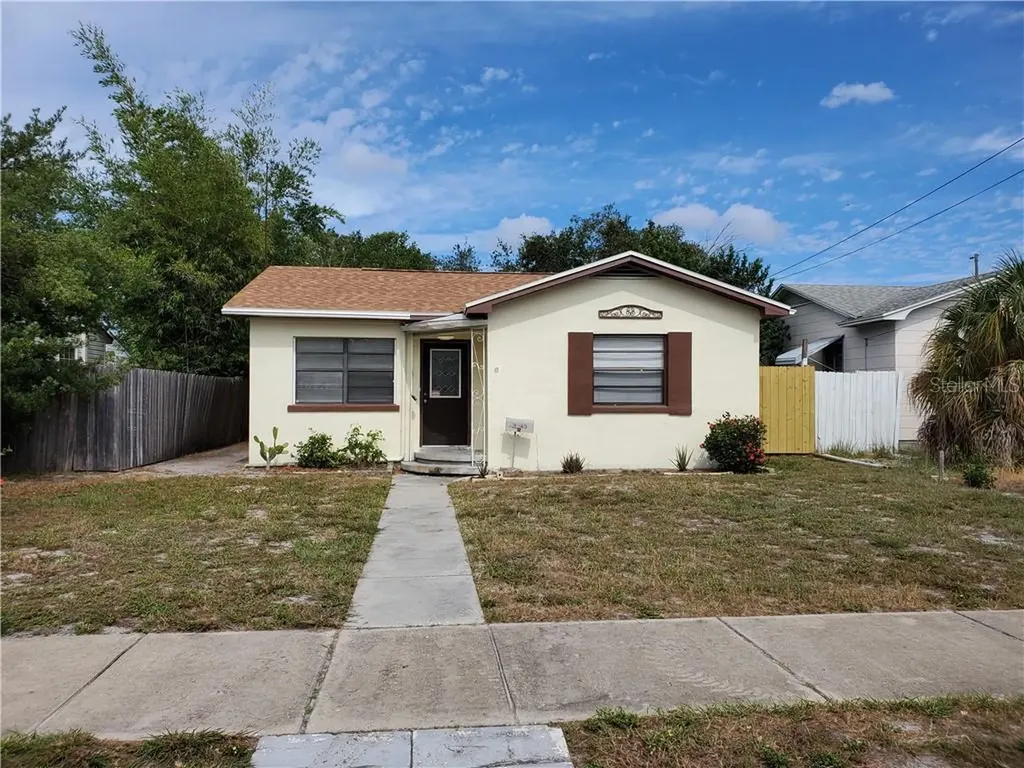 4945 Emerson Avenue S St Petersburg FL 33707