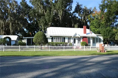 38803 6th Avenue Zephyrhills FL 33542