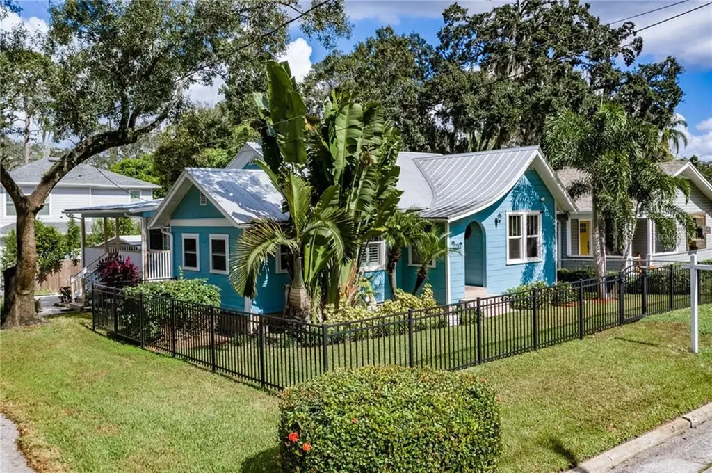 1030 E Robson Street Tampa FL 33604