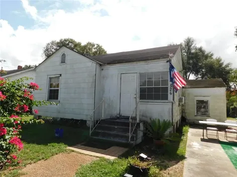 526 Domaris Avenue Lake Wales FL 33853
