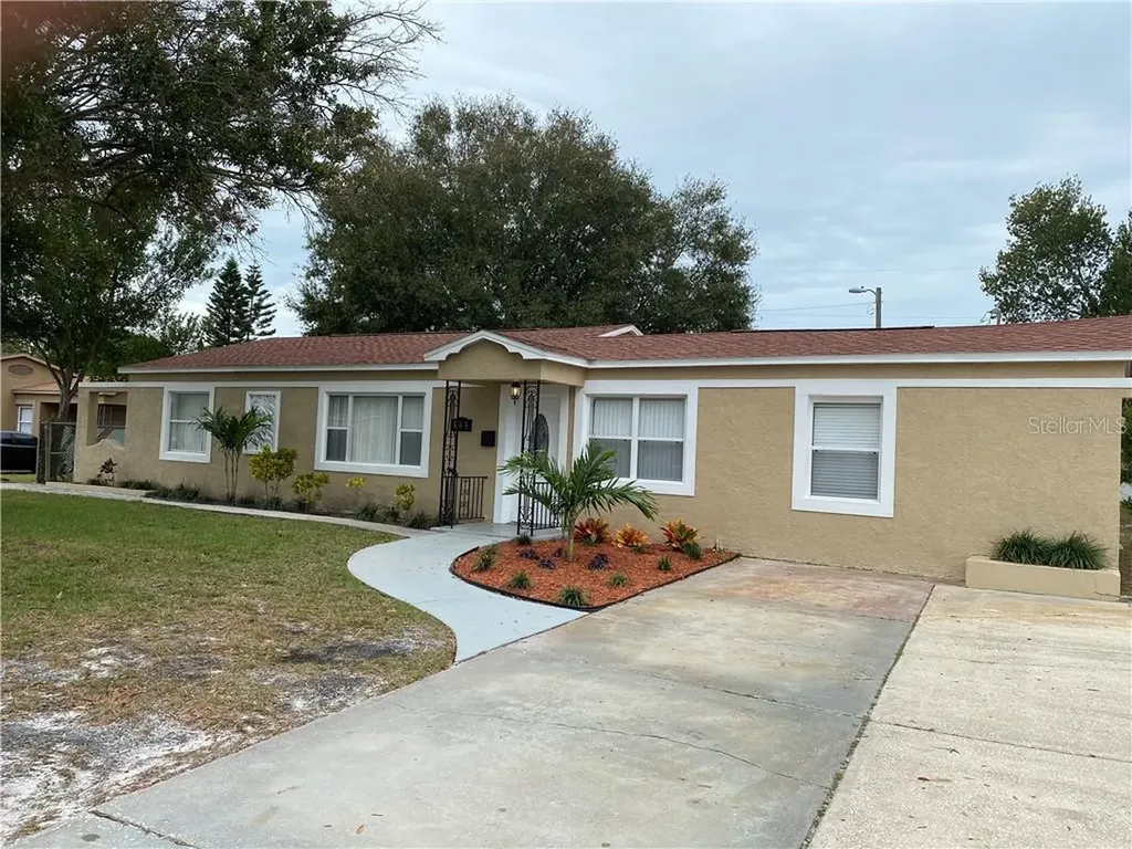545 Kingston Street S St Petersburg FL 33711