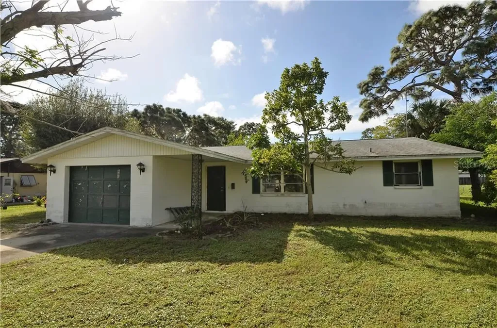 665 Leach Street Englewood FL 34223
