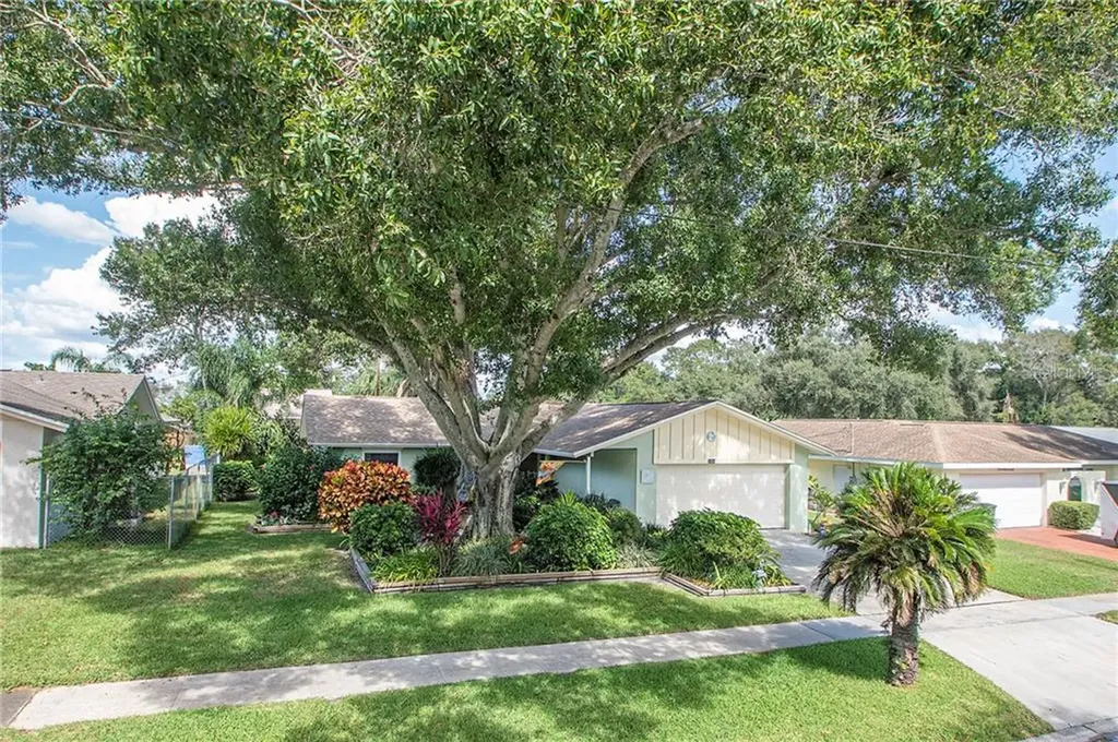 1684 Eden Court Clearwater FL 33756