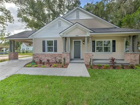 203 W Saunders Street Plant City FL 33563