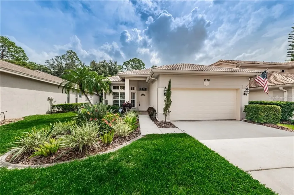 1370 River Oaks Court Oldsmar FL 34677