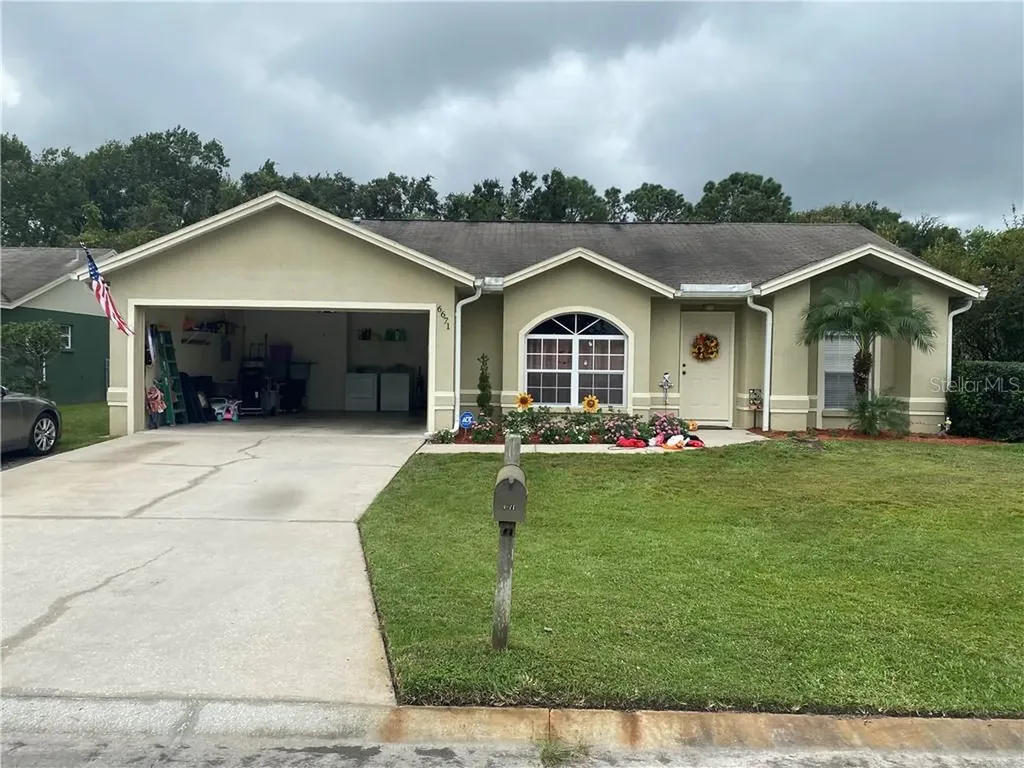 6671 Shepherd Oaks Street Lakeland FL 33811