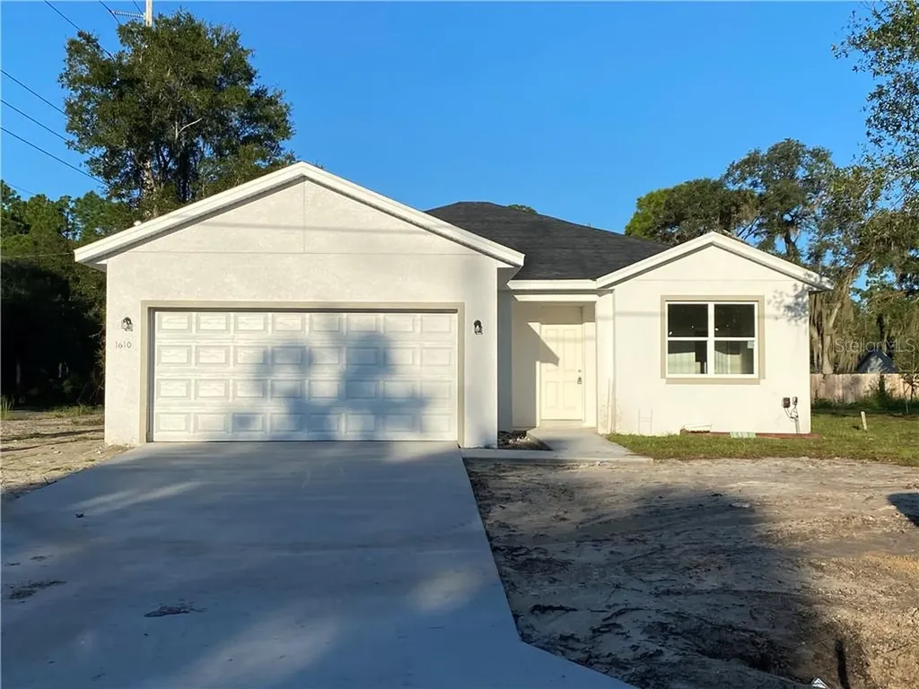 1610 3rd Avenue Deland FL 32724