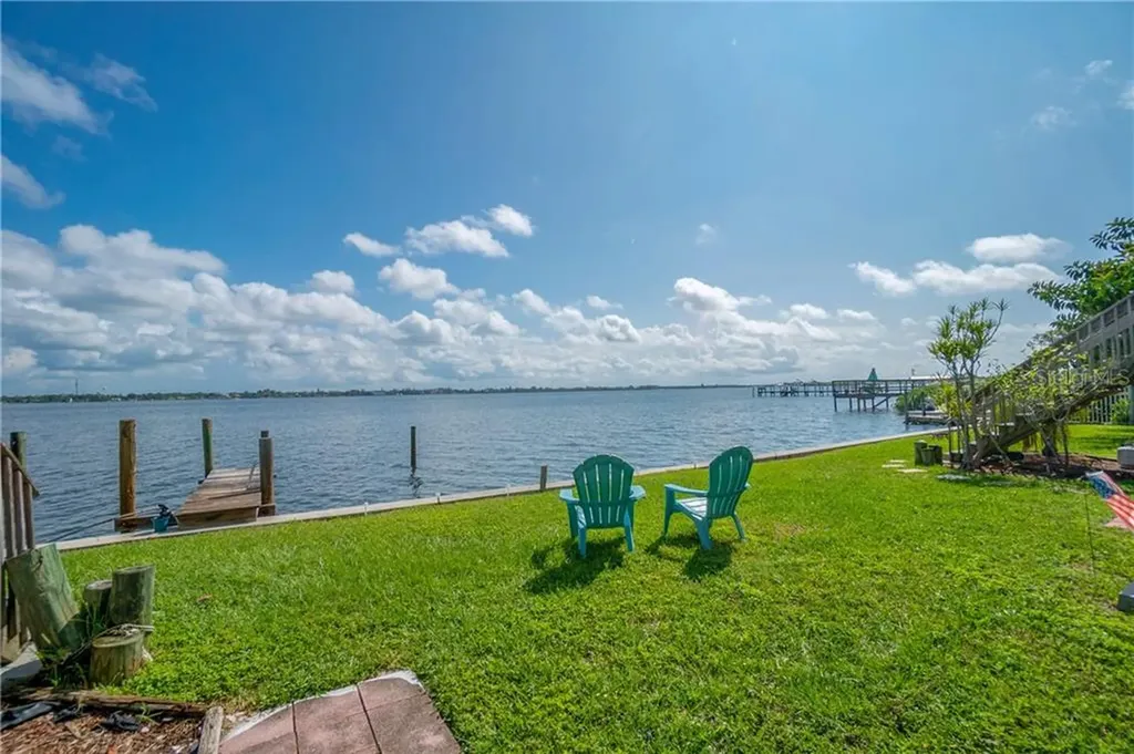 5041 N Beach Road Englewood FL 34223