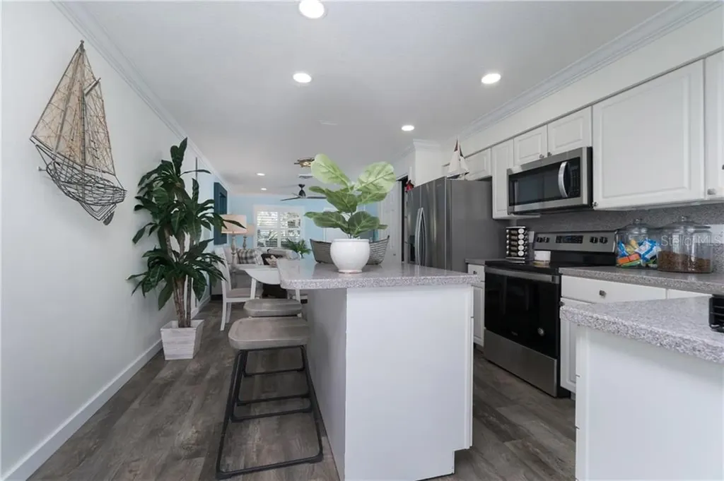 5041 N Beach Road Englewood FL 34223