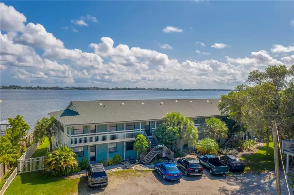 5041 N Beach Road Englewood FL 34223