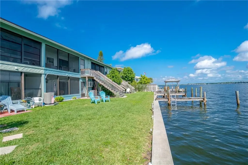 5041 N Beach Road Englewood FL 34223