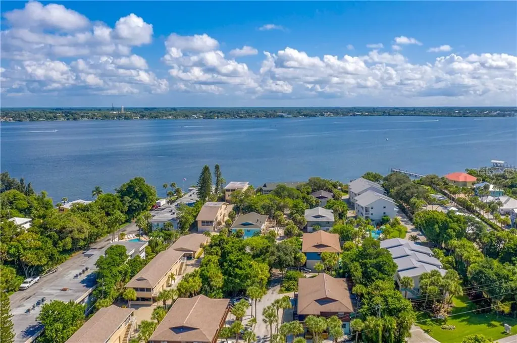 5041 N Beach Road Englewood FL 34223