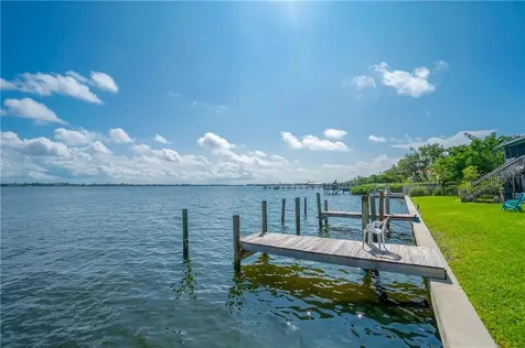 5041 N Beach Road Englewood FL 34223