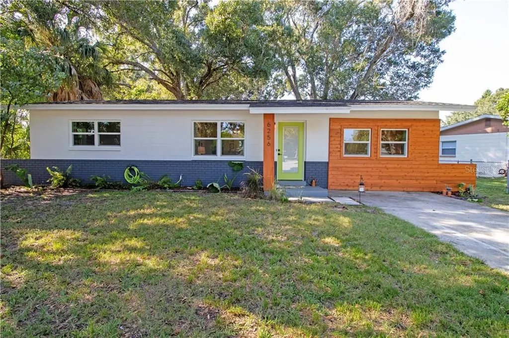 6256 56th Avenue N St Petersburg FL 33709